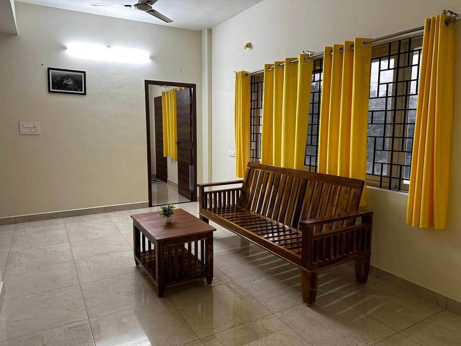 Appartamento Girivalam Vista Residency Tiruvannāmalai Esterno foto